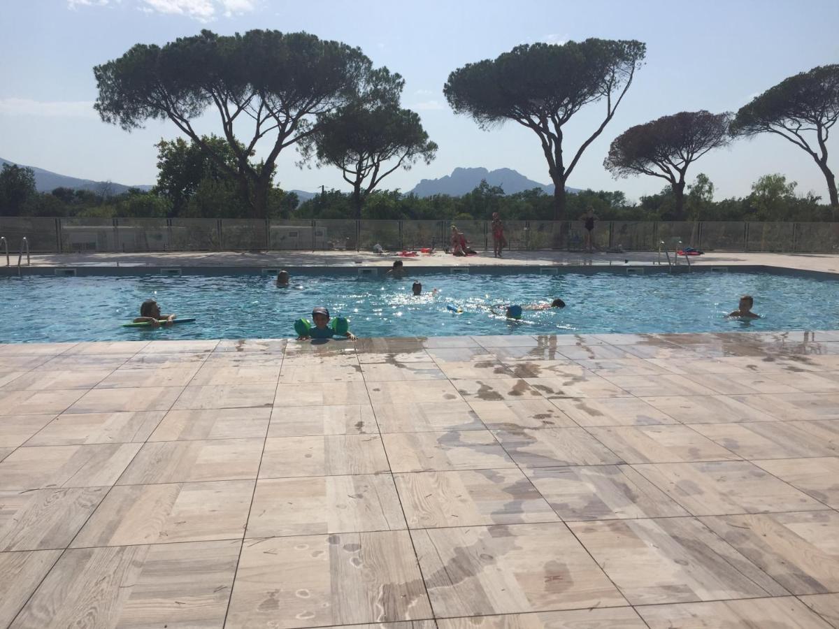 Appartement Neuf Moderne Avec Piscine Puget-sur-Argens Exterior foto
